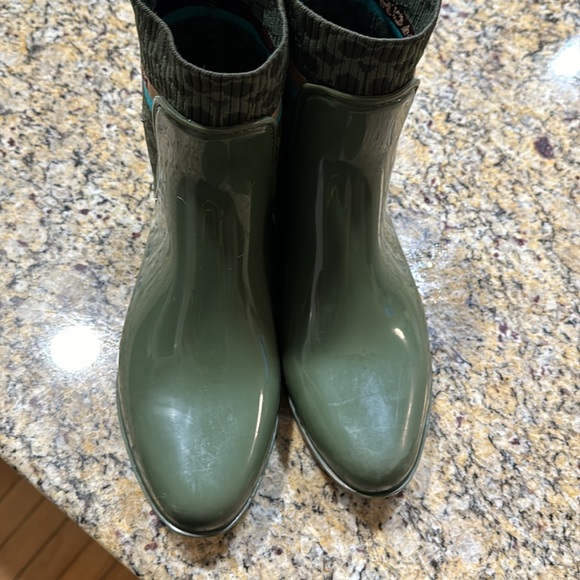 Excellent Coach Boots - Picture 5 of 9